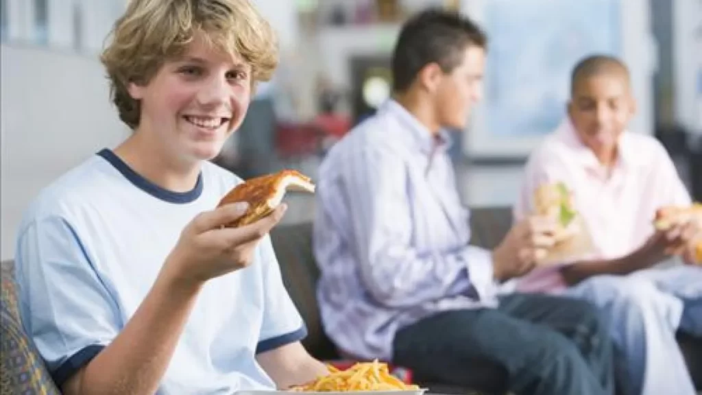 Les adolescents et la junk food